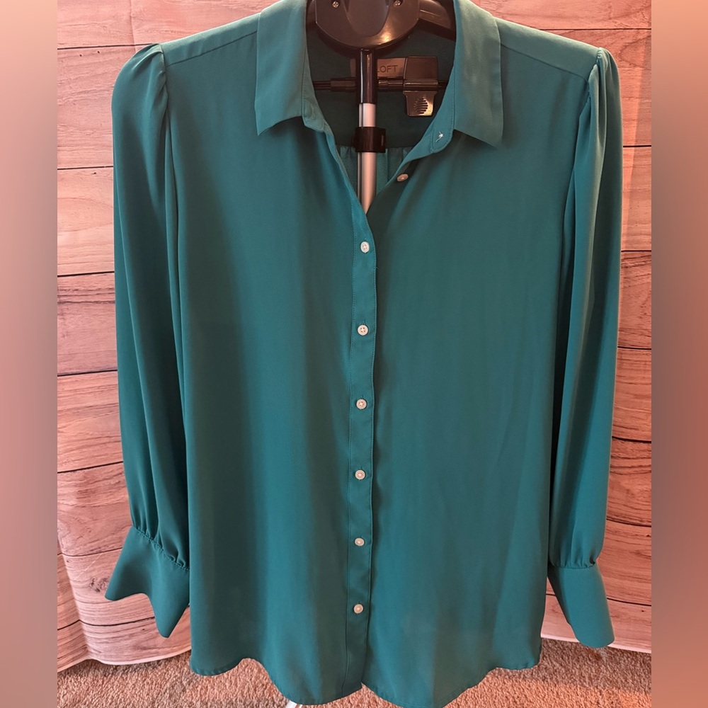 LOFT Emerald Green Button Front Blouse Flowy Long Sleeve Top | Size L|